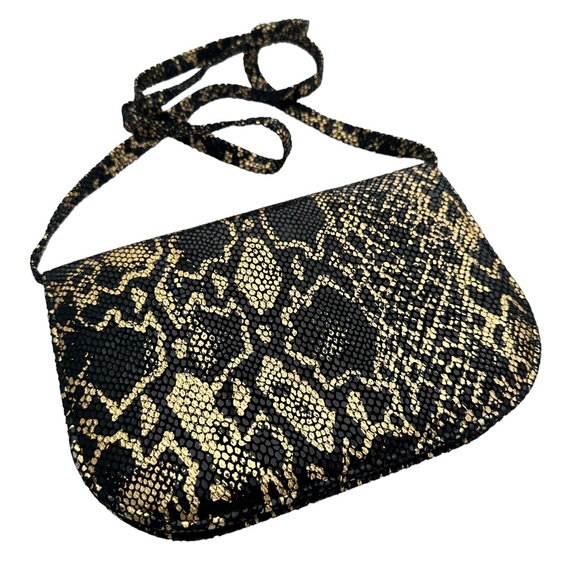 Faux Snakeskin Gold & Black Crossbody - Picture 2 of 5